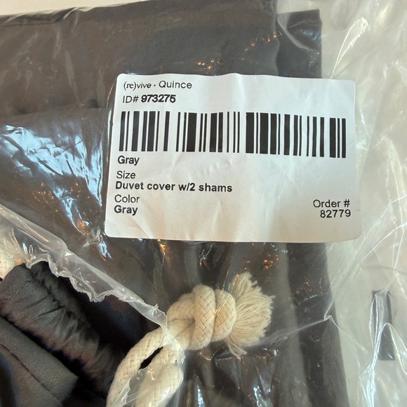 NWOT Quince graphite organic Twin Sateen Duvet cover Set w/ 2 Shams - Picture 3 of 8